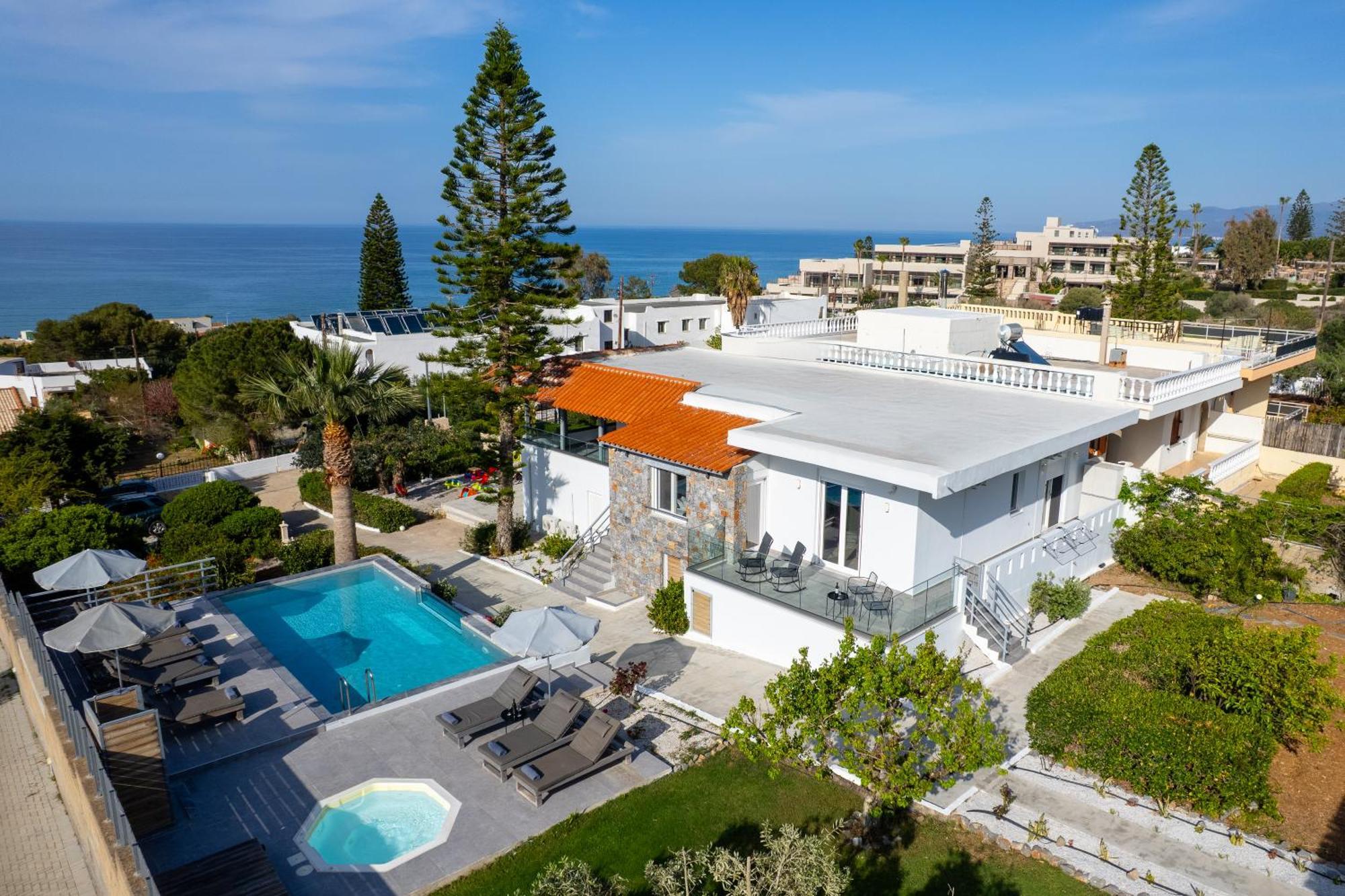 Queen'S Gem Luxury Villa - Heated Jacuzzi & Pool Hersonissos  Exterior foto