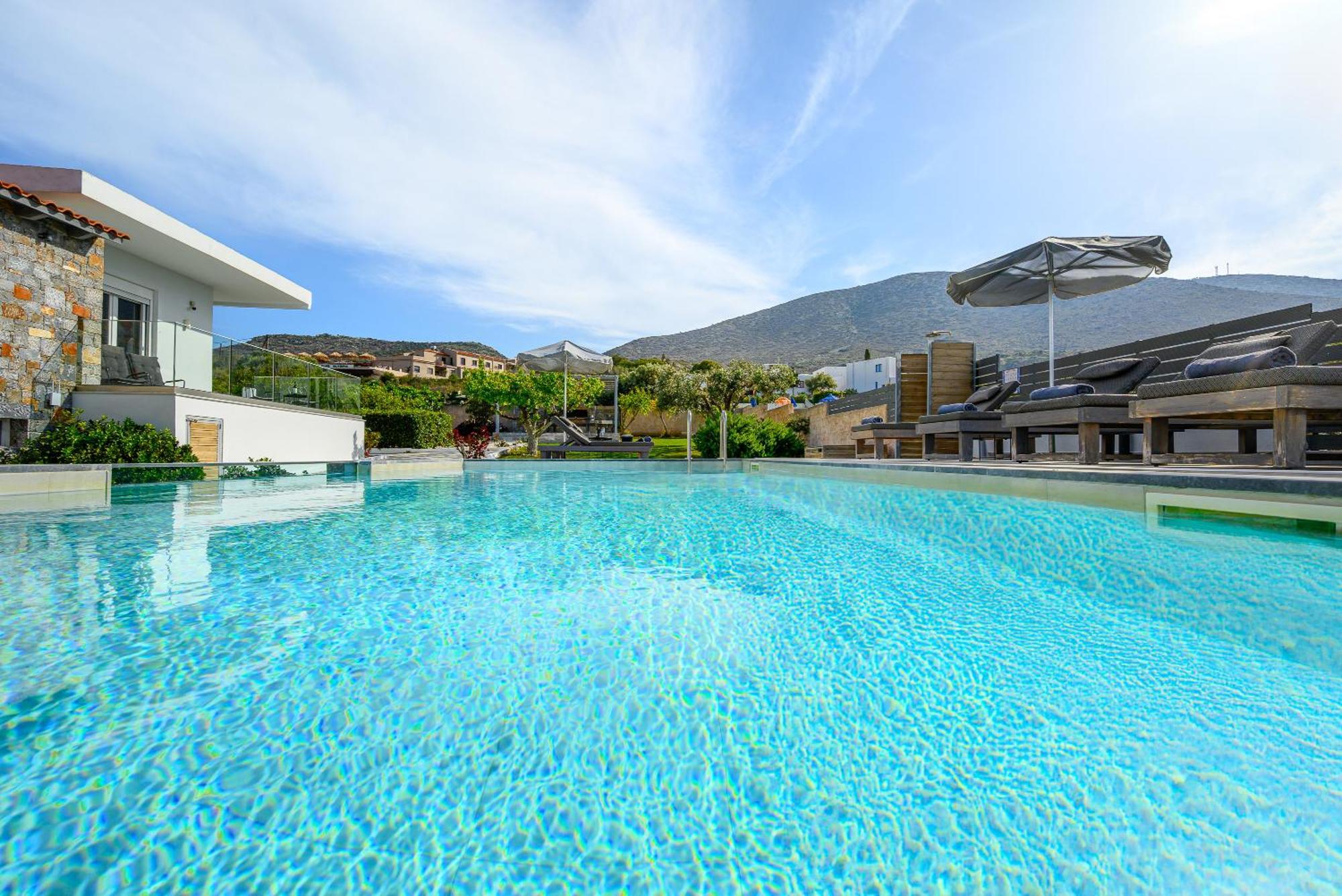 Queen'S Gem Luxury Villa - Heated Jacuzzi & Pool Hersonissos  Exterior foto