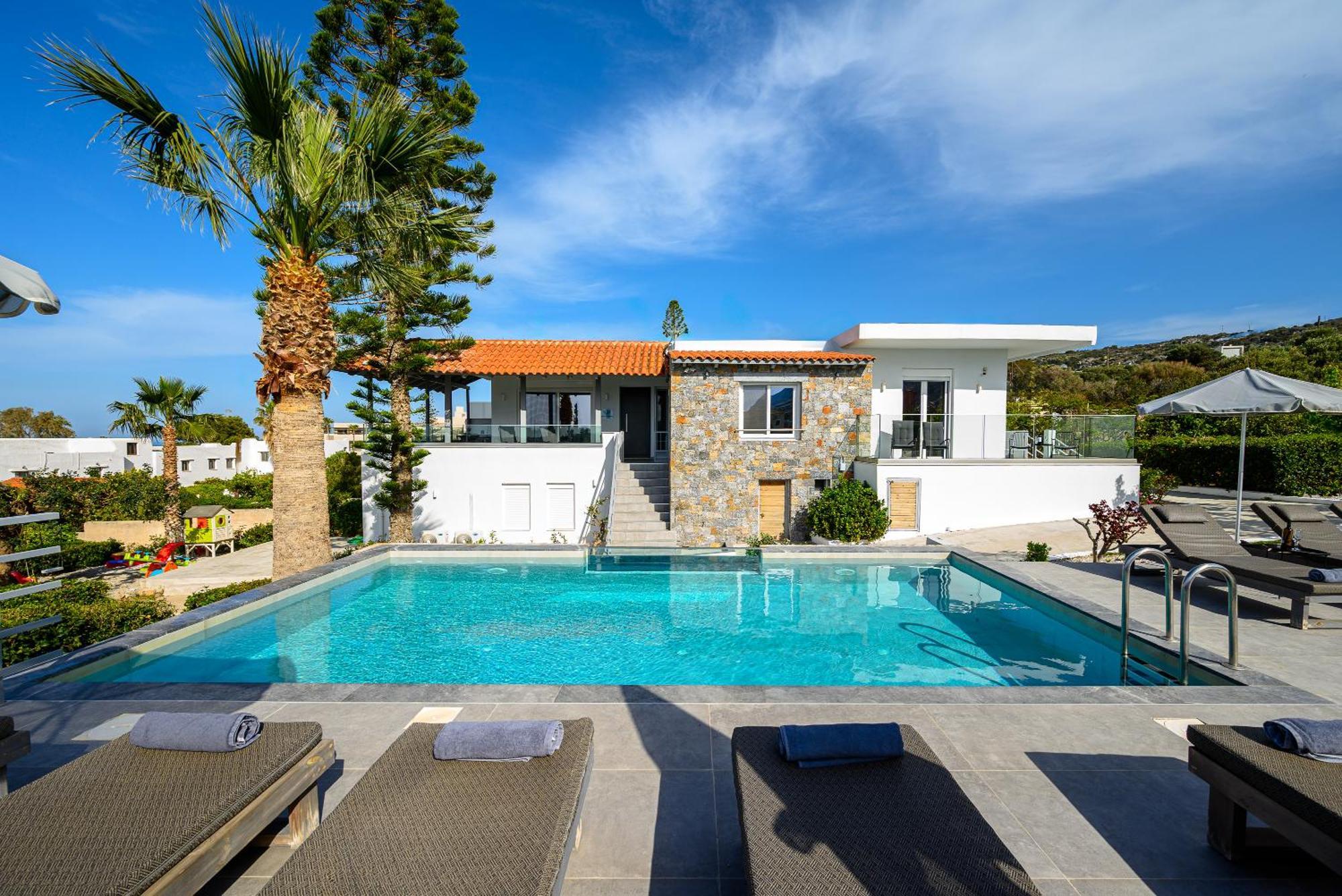 Queen'S Gem Luxury Villa - Heated Jacuzzi & Pool Hersonissos  Exterior foto
